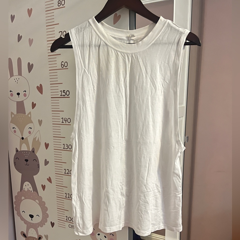 lululemon Size 6 White High Necked Full Length Tank